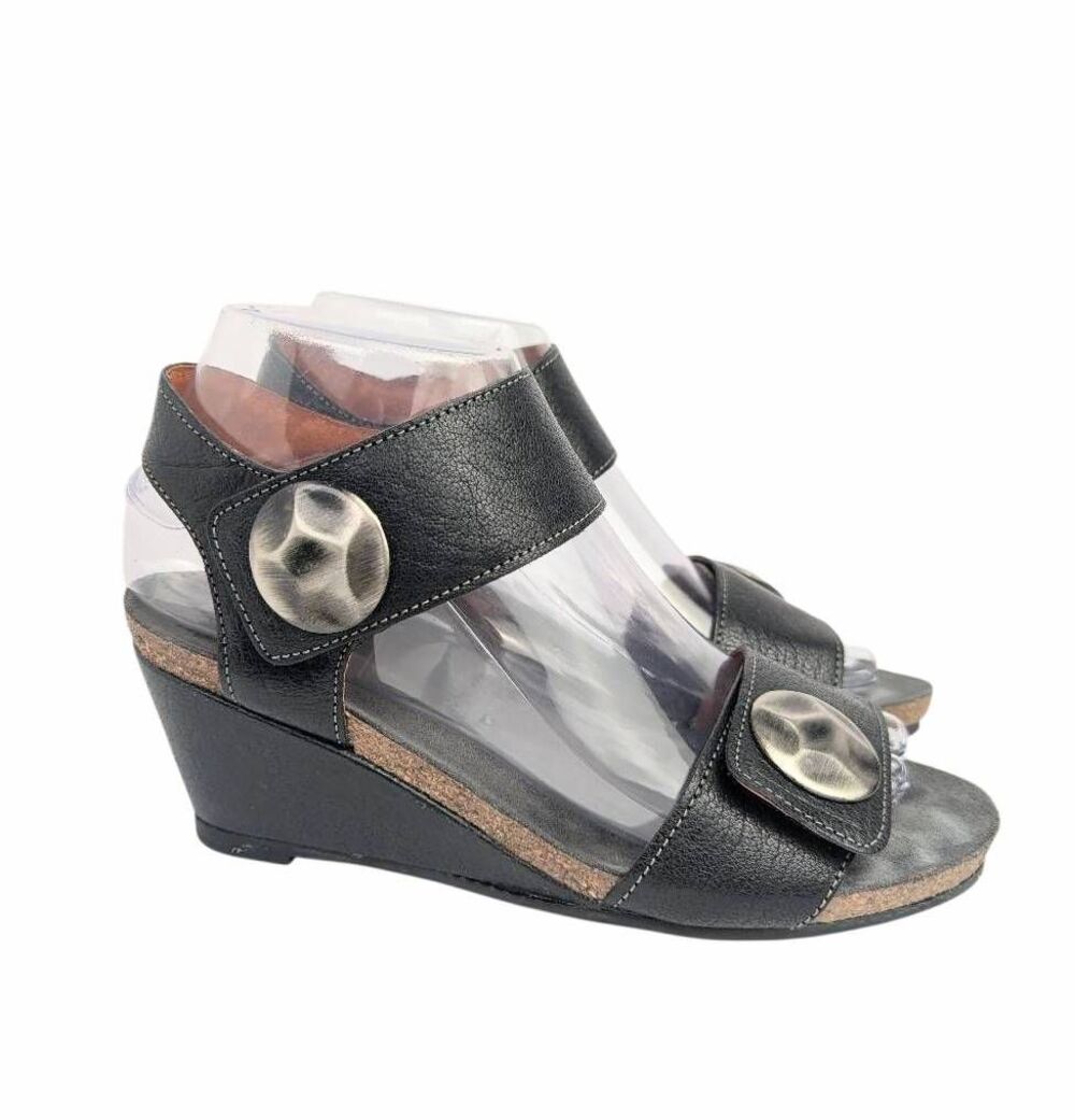 Taos Black leather carousel double strap wedge heel sandals 36 EU 5/5.5 US